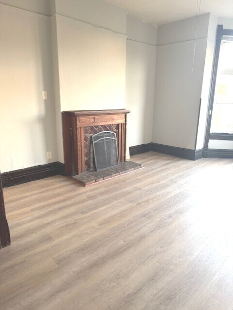 Building Photo - 2150 N Halsted St