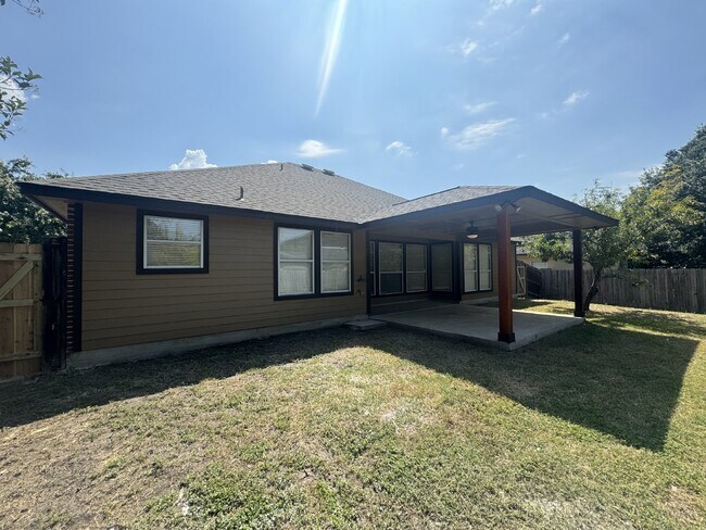 Building Photo - 2062 N Ranch Estates Blvd