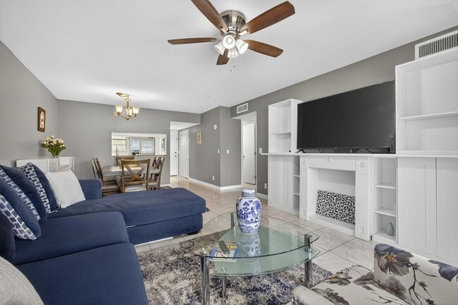 Building Photo - 12001 Poinciana Blvd