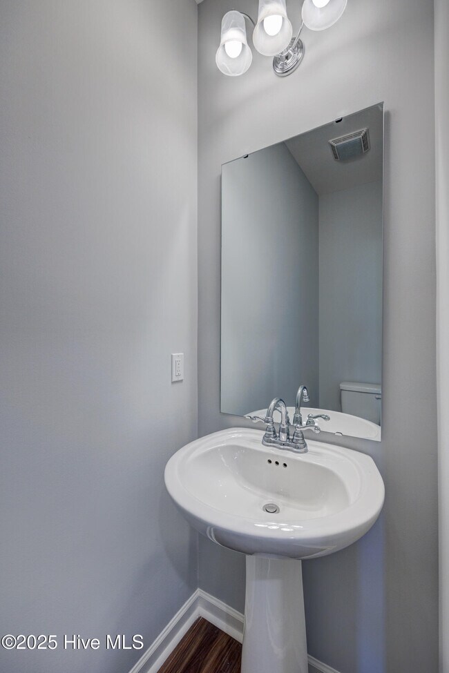 Building Photo - 9096 Laurel Bay Ln
