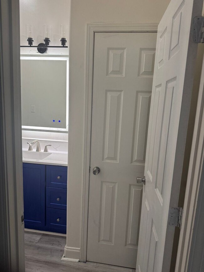Building Photo - Charming 4BR House in New Orleans