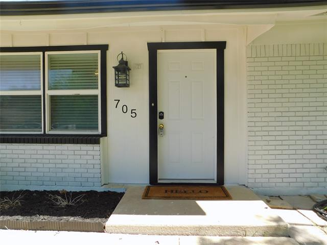 Building Photo - 705 Sun Valley Dr