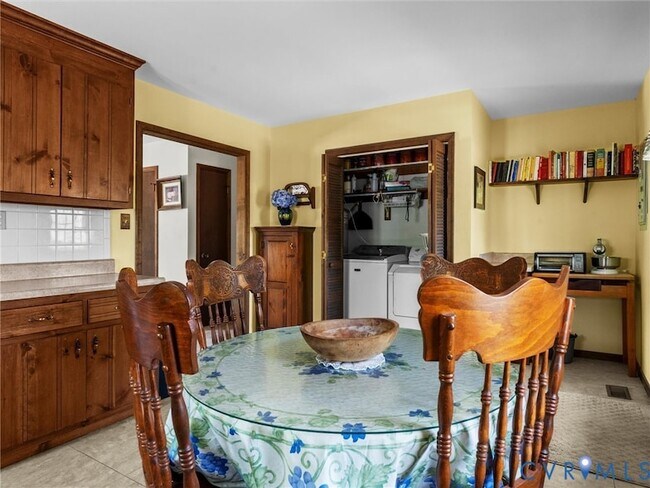 Building Photo - 2217 Mountain View Rd