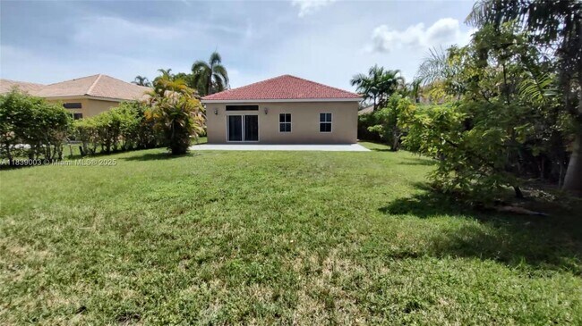 Building Photo - 675 Maplewood Ct