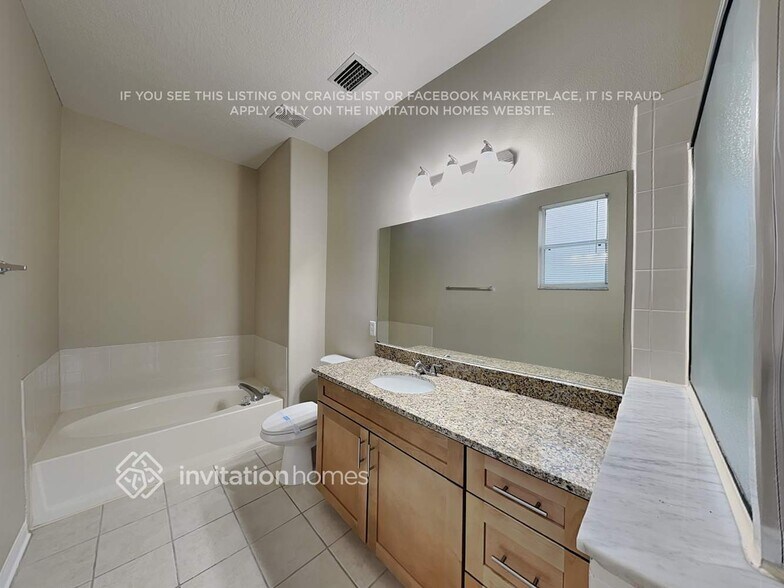 Building Photo - 11133 Golden Silence Dr