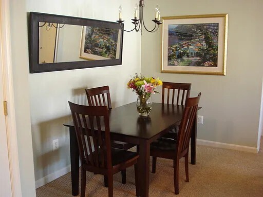 Dining area - 2013 Governor Thomas Bladen Way