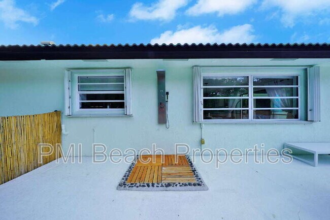 Building Photo - 4526 St Andrews Dr