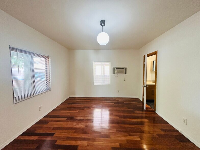 Building Photo - 1400 Silver Lake Blvd