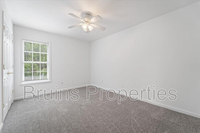 Building Photo - 1520 Birkdale Ct