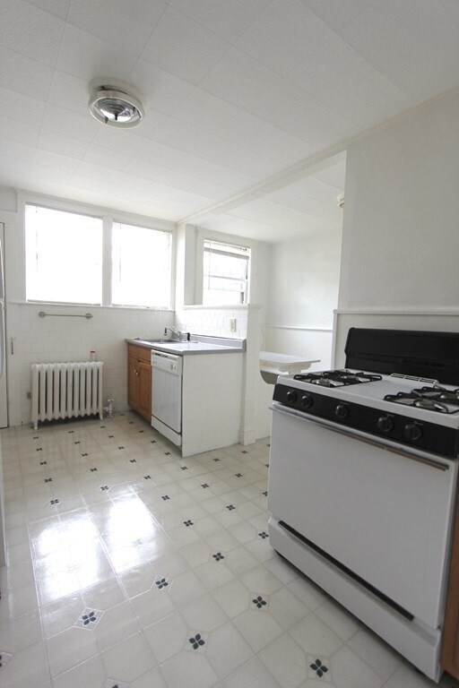 Building Photo - 97 Langdon St