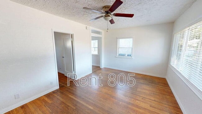 Building Photo - 45 Barry Dr