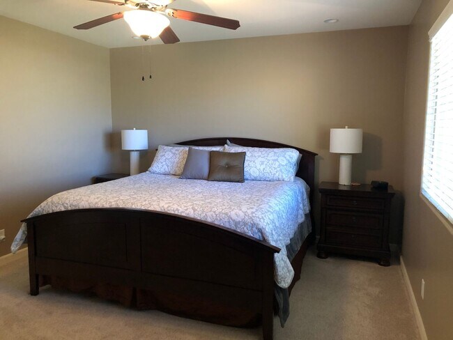 Building Photo - Welcome to this charming 2-bedroom, 2-bathroom house located in Leisure World a 45+ Active Adult ...