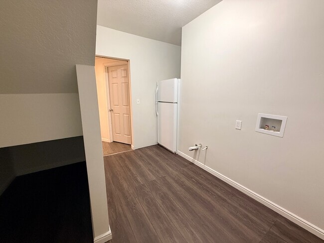 Building Photo - 737 3400 W