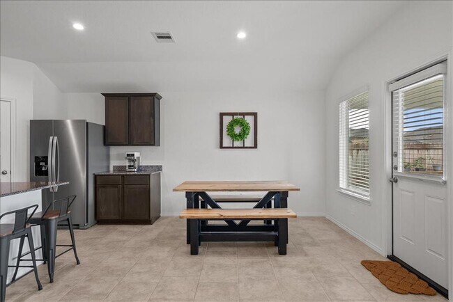 Building Photo - 7503 Cynomys Ct