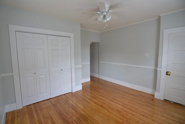 Building Photo - 208 Irving St