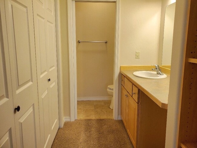 Building Photo - 3bedroom, 2 bathroom with garage