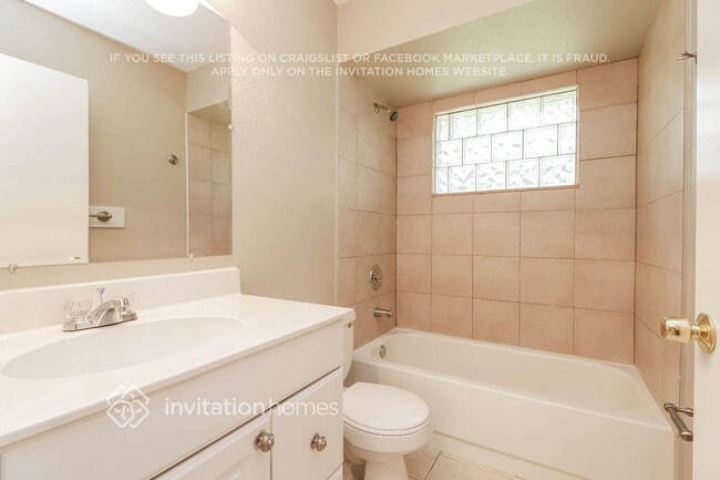 Building Photo - 2916 Cabaret St