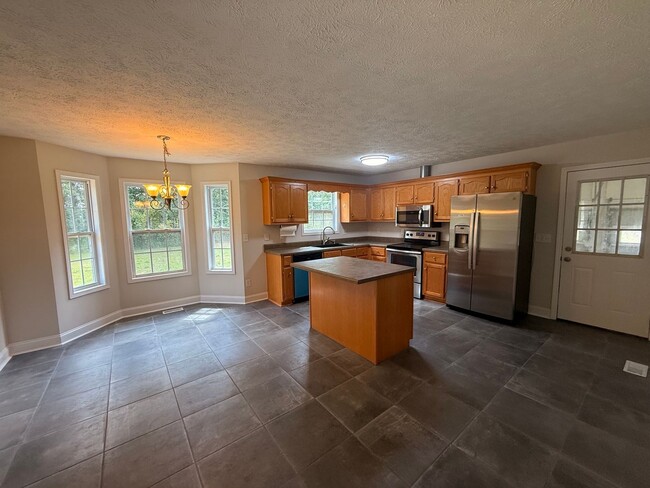 Building Photo - 418 Charles Ward Way