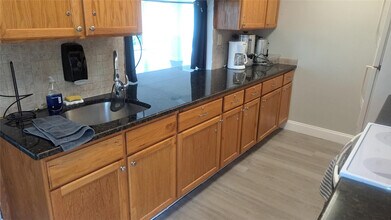 Building Photo - 925 S K St