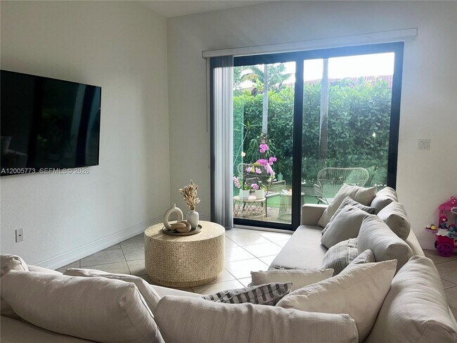 Building Photo - 1346 SW 113th Terrace