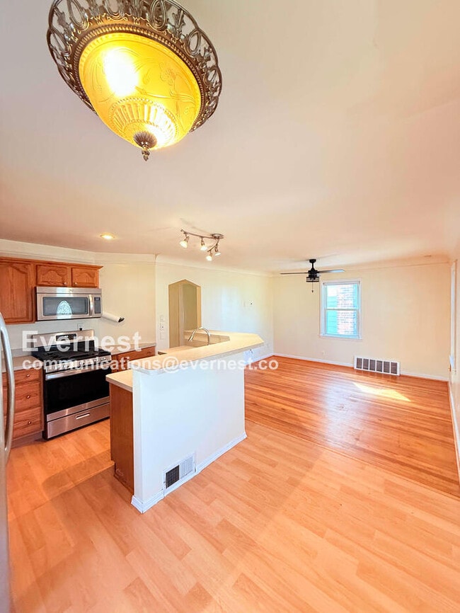 Building Photo - DEARBORN RENTAL: Single-Family Home with D...