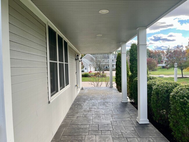 Building Photo - Lawton Lane Management