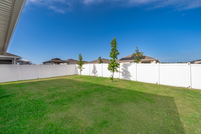 Building Photo - 1500 Quinta Rd