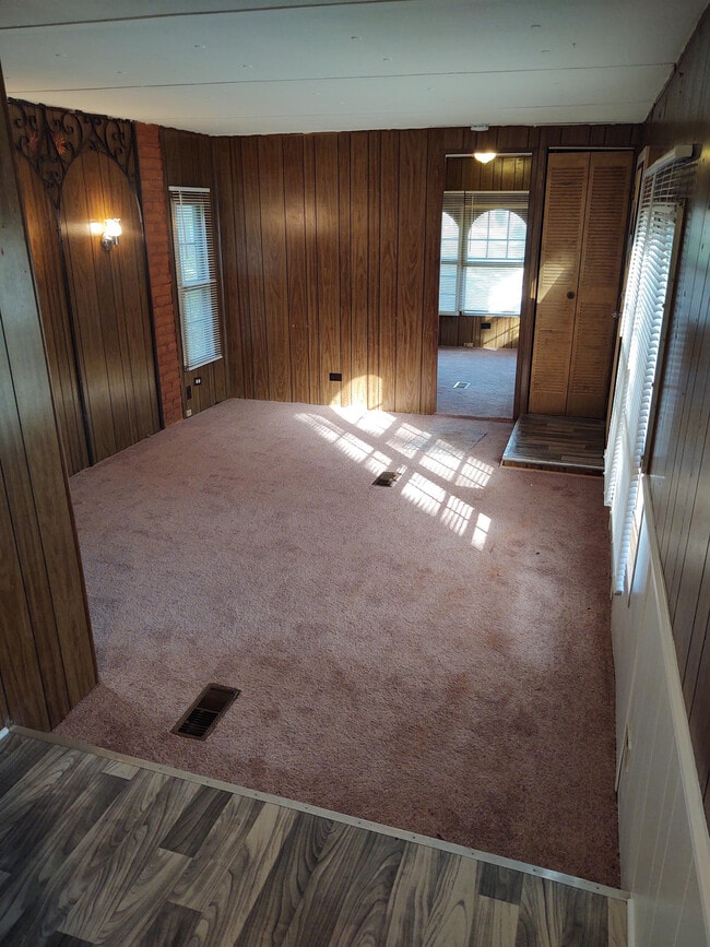 Building Photo - 2827 Forest Edge Way