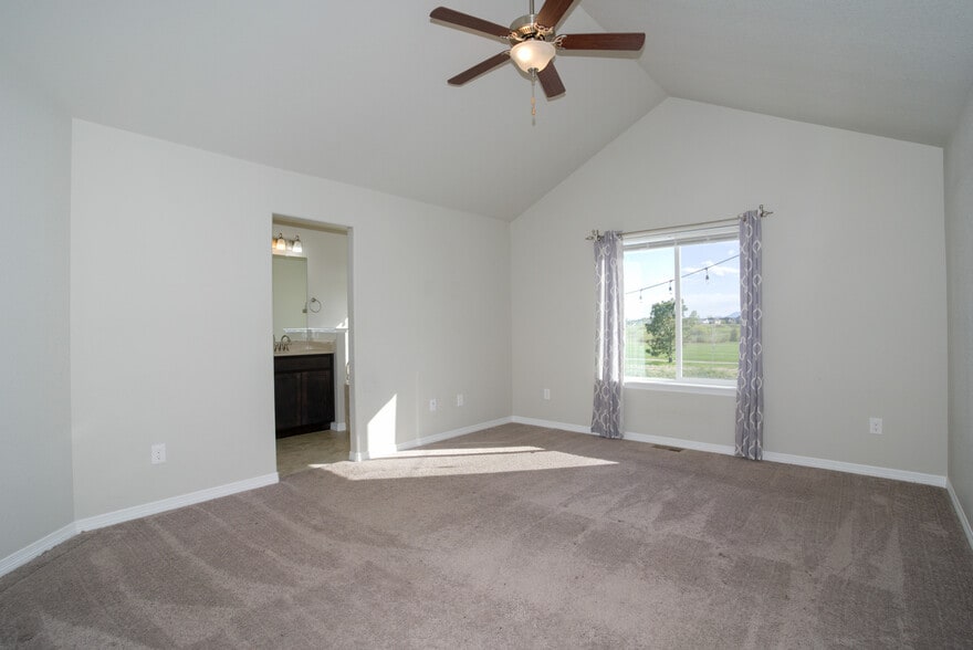 Building Photo - 9792 Fairway Glen Dr