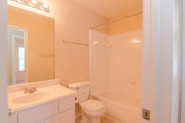 Building Photo - 6303 Veranda Green Trail