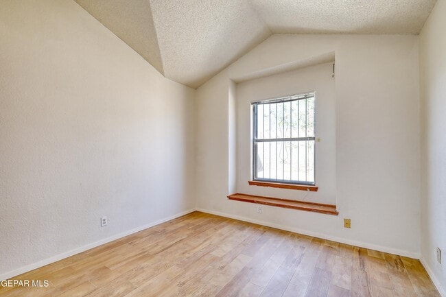 Building Photo - 10941 Whitey Ford St