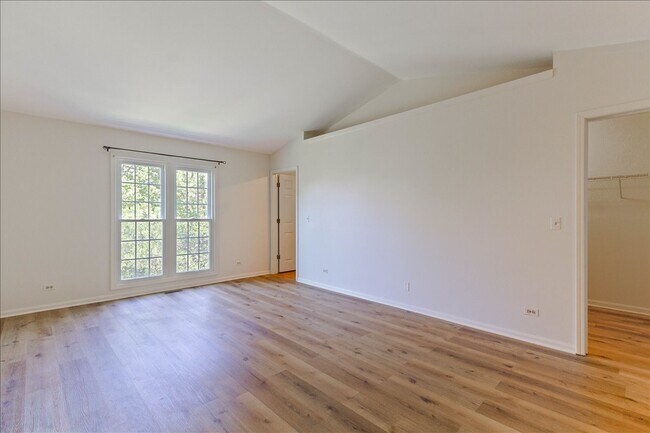 Building Photo - 309 E Theodore Ln