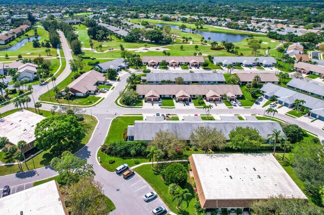 Building Photo - 188 Moccasin Trail N