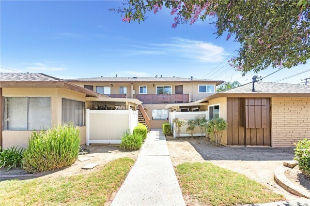 Building Photo - 650 Mariposa St