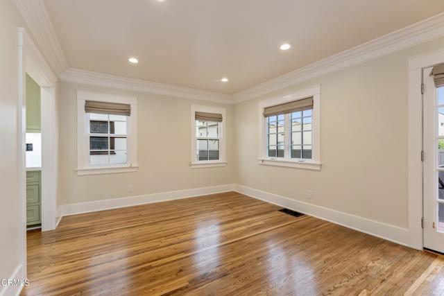 Building Photo - 520 S Los Robles Ave
