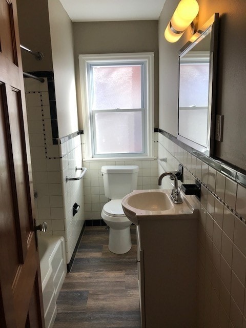 Building Photo - New to Euclid Ohio!