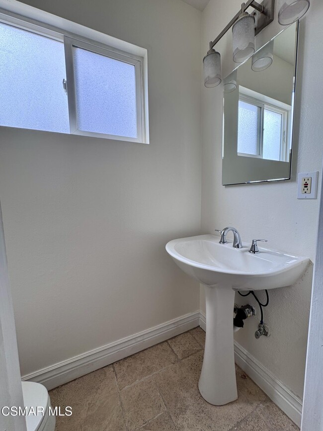 Building Photo - 3829 Hartung Ct