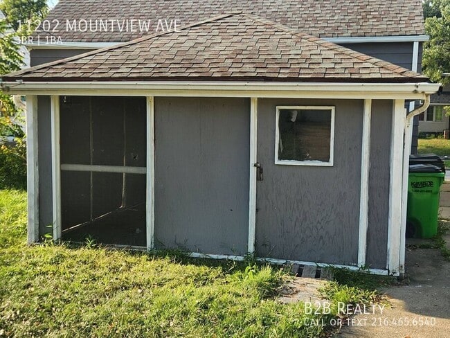 Building Photo - 11202 Mountview Ave