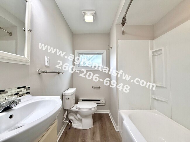 Building Photo - 615 S Jefferson St