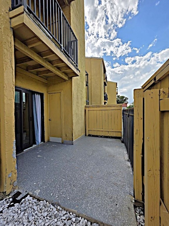 Building Photo - 2937 Winkler Ave