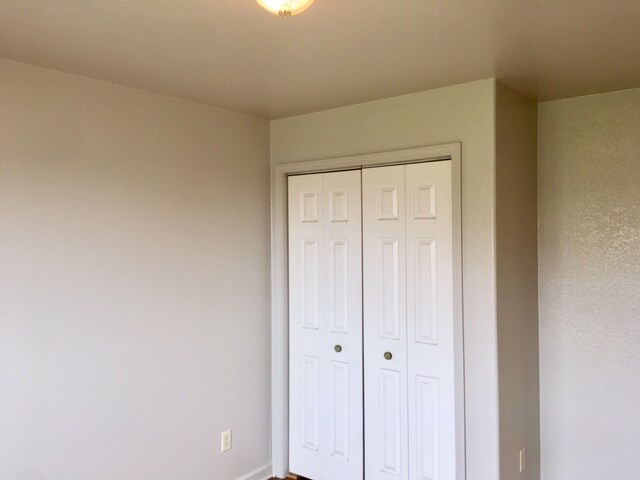 Building Photo - 811 Mallow St