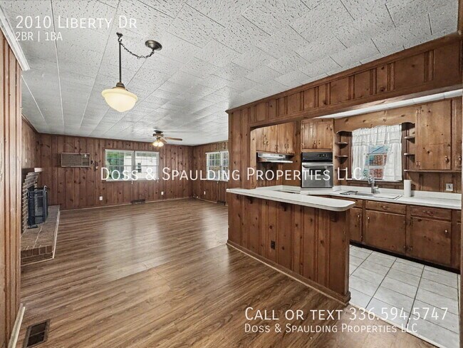 Building Photo - 2010 Liberty Dr