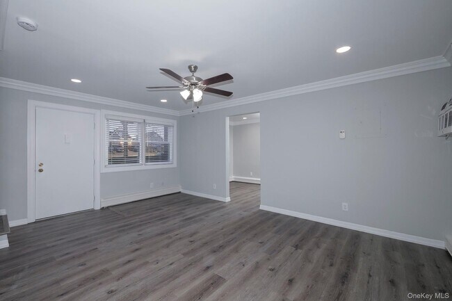 Building Photo - 5 Merman Pl