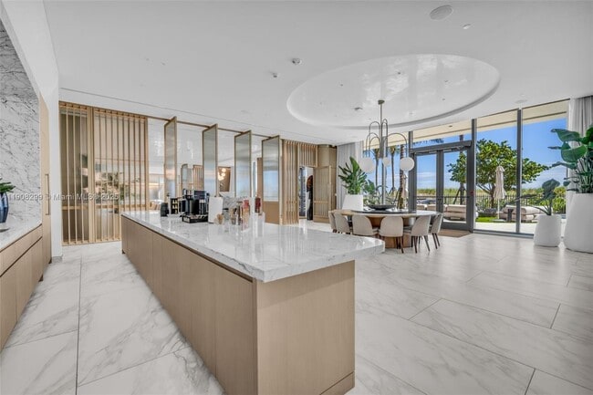 Building Photo - 900 N Ocean Blvd