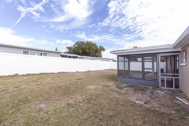 Building Photo - 6149 2nd Ave