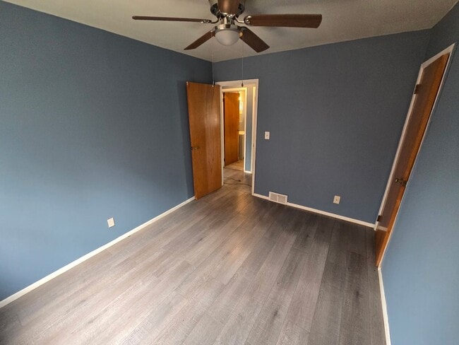 Building Photo - 3BD/ 1.5 BA Home for Rent Cleveland