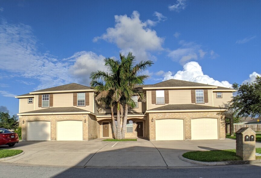 Building Photo - 808 W Arroyo Park Ln
