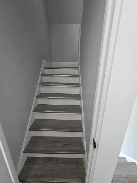 Building Photo - 3592 W 69th St