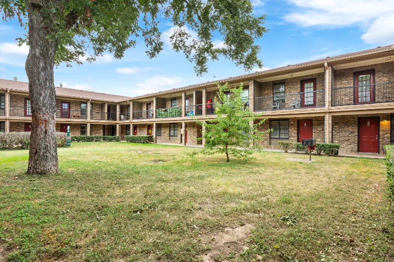 Building Photo - 1226 Baylor Ave