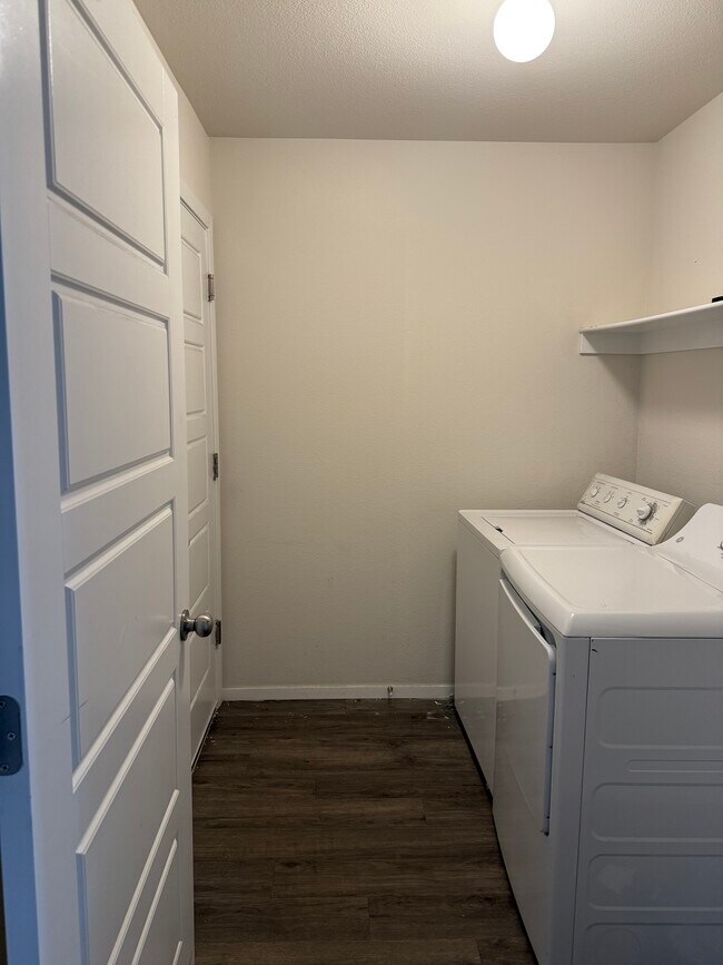 Building Photo - 532 Woodcreek Lp